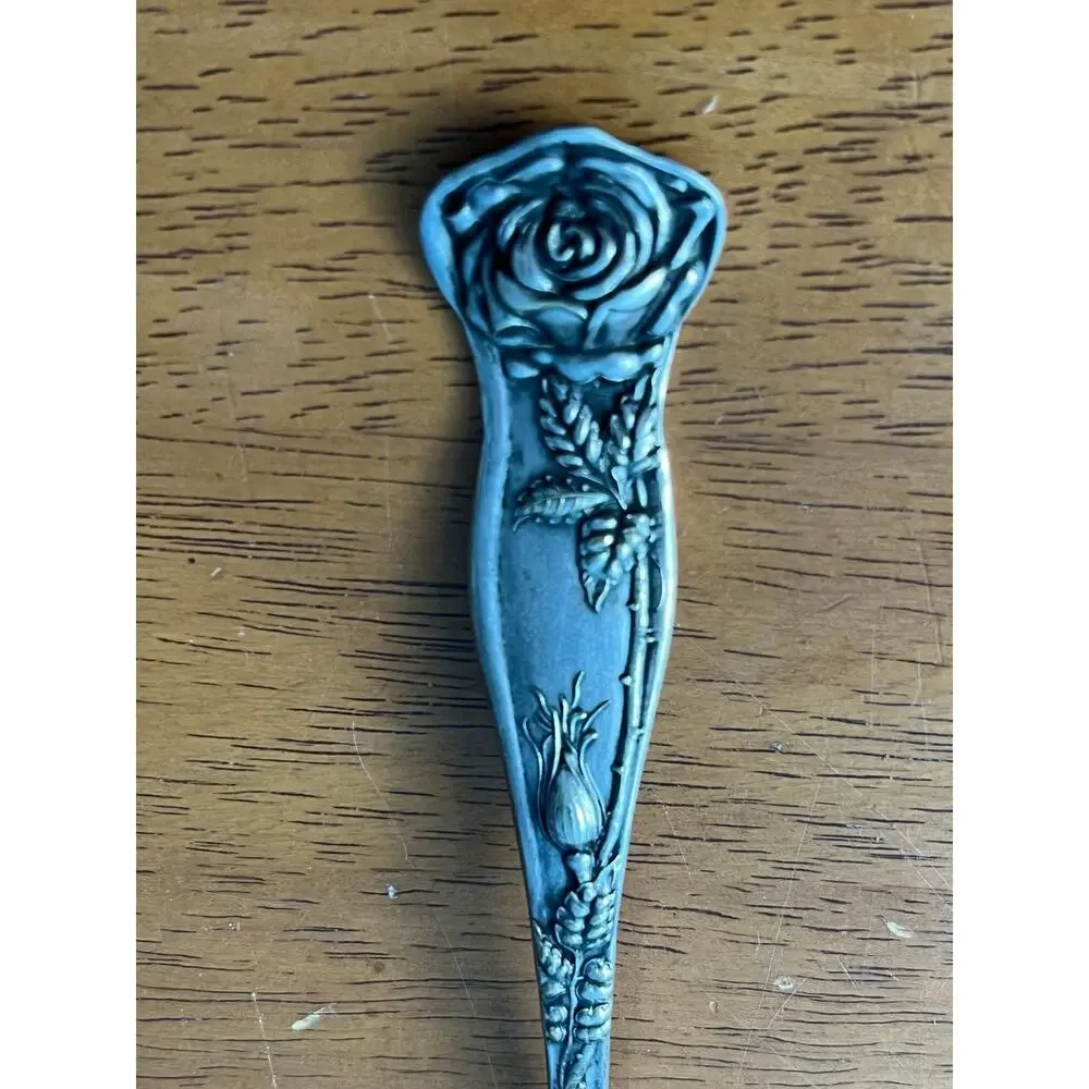 Berkshire Silver Co Silverplated Gravy Ladle Ornate Victorian Rose